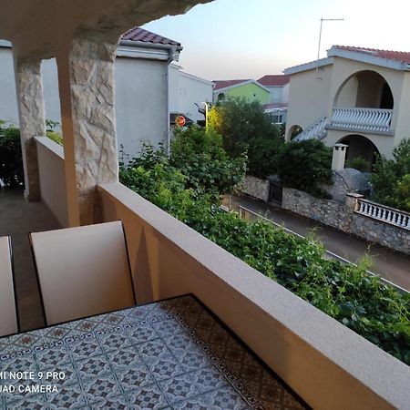 Apartment House Vir-To-All Εξωτερικό φωτογραφία