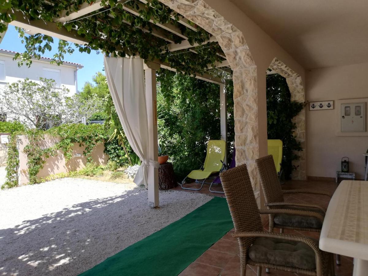 Apartment House Vir-To-All Εξωτερικό φωτογραφία
